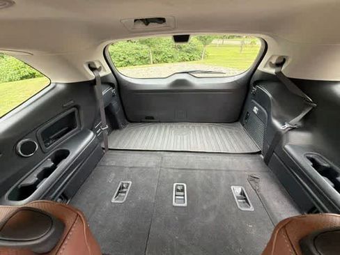Used 2024 Subaru Ascent Touring AWD/4WD image 18
