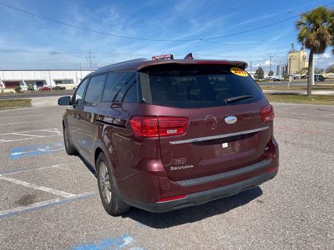 Used 2019 Kia Sedona EX image 5