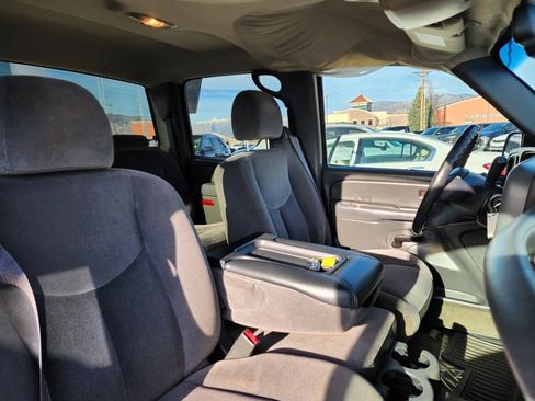 Used 2005 GMC Sierra 1500 SLE w/ Light Duty Power Package image 13
