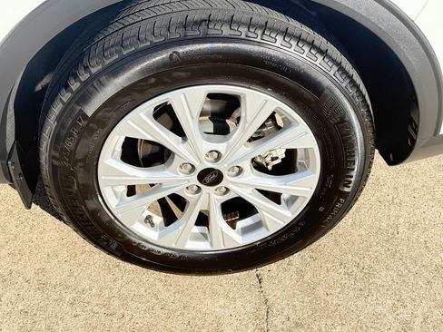 Certified 2025 Ford Escape Active FWD image 9