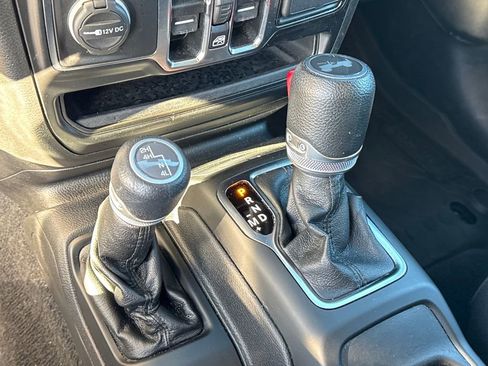 Used 2021 Jeep Wrangler Unlimited Sport image 16