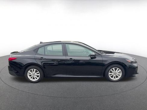 Used 2025 Toyota Camry LE image 16