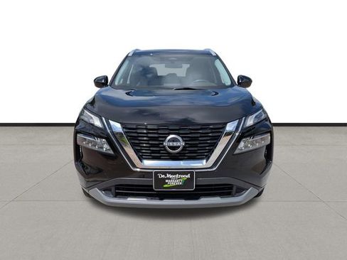 Used 2023 Nissan Rogue SV w/ SV Premium B Package FWD image 2