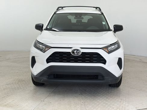 Used 2021 Toyota RAV4 LE image 5