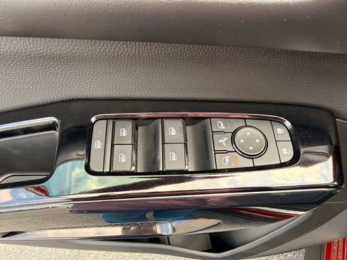 New 2026 Nissan Pathfinder Platinum AWD/4WD image 11