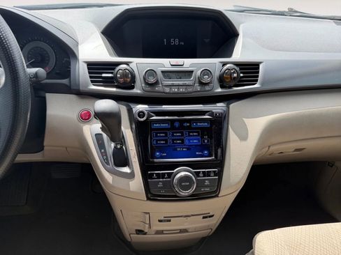 Used 2017 Honda Odyssey SE image 11