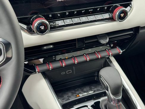 New 2026 GMC Canyon AT4X w/ AT4X AEV Edition image 35