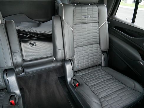 Certified 2024 Cadillac Escalade V w/ LPO, ONYX Package AWD/4WD image 14