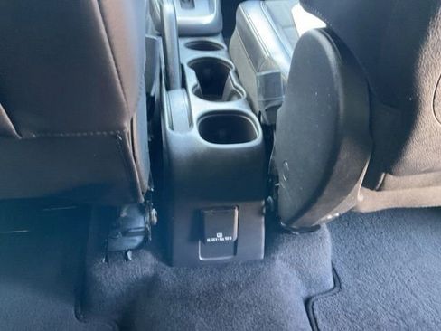 Used 2019 Chevrolet Trax LT w/ LT Convenience Package FWD image 15