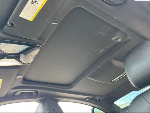 Used 2022 BMW 530i w/ Convenience Package image 9