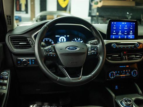Used 2022 Ford Escape SE w/ Convenience Package AWD/4WD image 16
