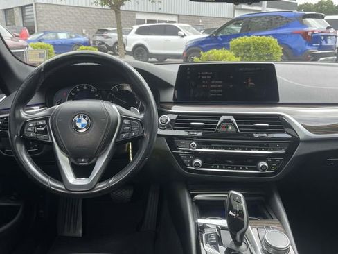 Used 2019 BMW 530i xDrive AWD/4WD image 2