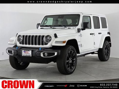Used 2024 Jeep Wrangler Unlimited Sahara image 3