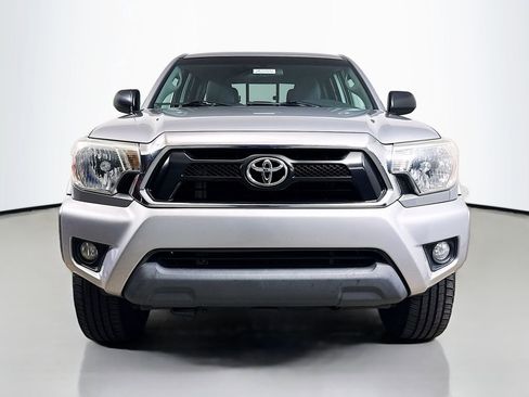 Used 2014 Toyota Tacoma PreRunner image 2