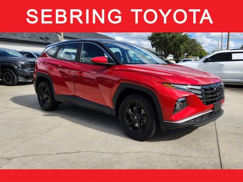 Used 2023 Hyundai Tucson SE image 1