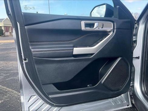 Certified 2023 Ford Explorer Limited image 18