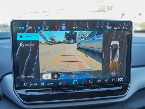 New 2025 Volkswagen ID.4 Pro image 11