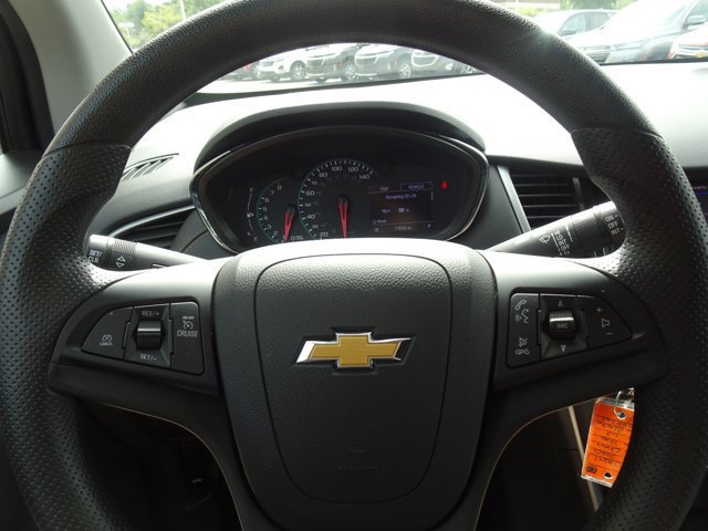 Used 2020 Chevrolet Trax LS w/ Tint and Cruise Package FWD image 19