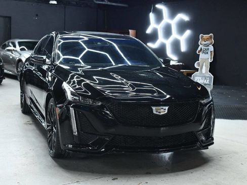 Used 2020 Cadillac CT5 V w/ Premium Package image 6