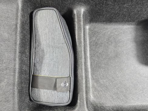 Used 2023 Rivian R1S Adventure AWD/4WD image 34