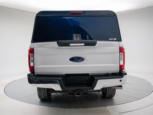 Used 2019 Ford F250 XLT w/ XLT Premium Package image 4