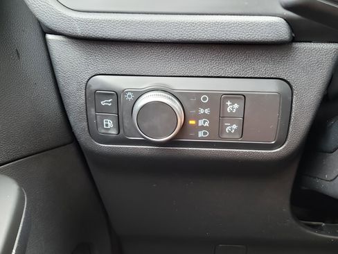 Used 2020 Ford Escape SE Sport image 24