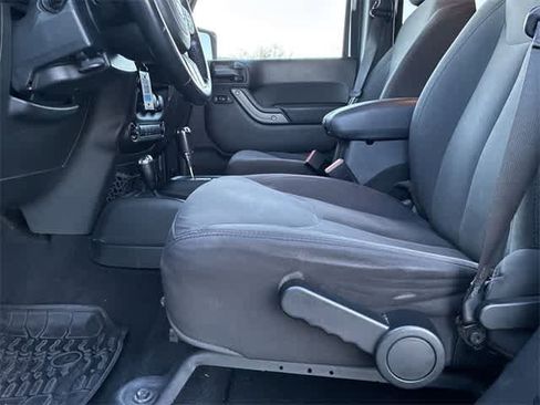 Used 2018 Jeep Wrangler Unlimited Sport S image 18