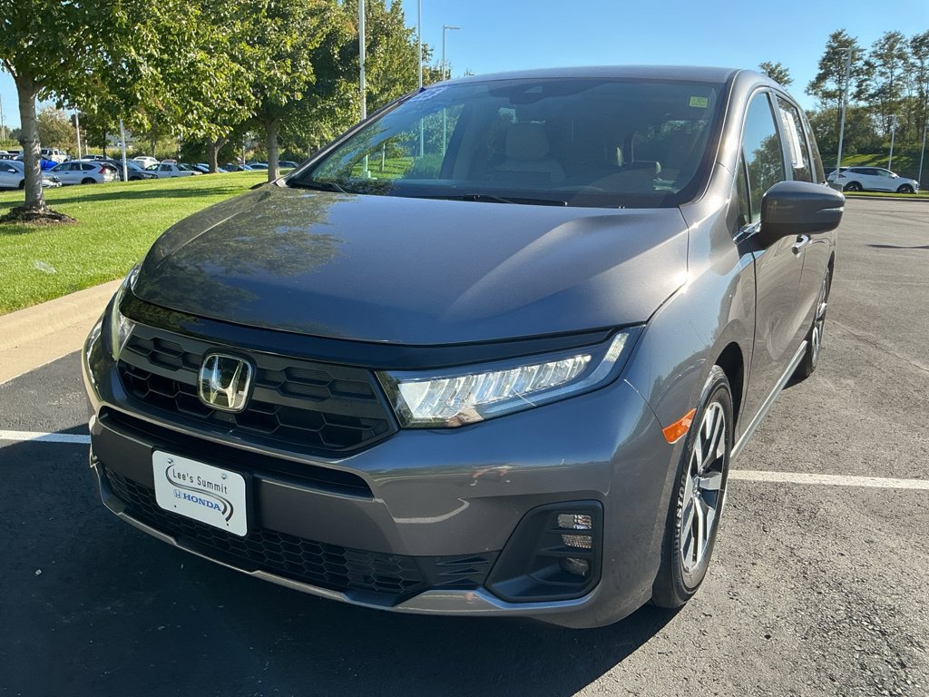 Used 2025 Honda Odyssey EX-L image 3