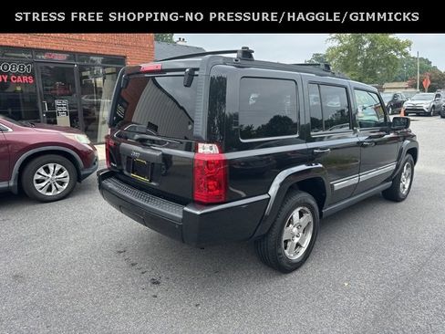 Used 2010 Jeep Commander Sport image 4