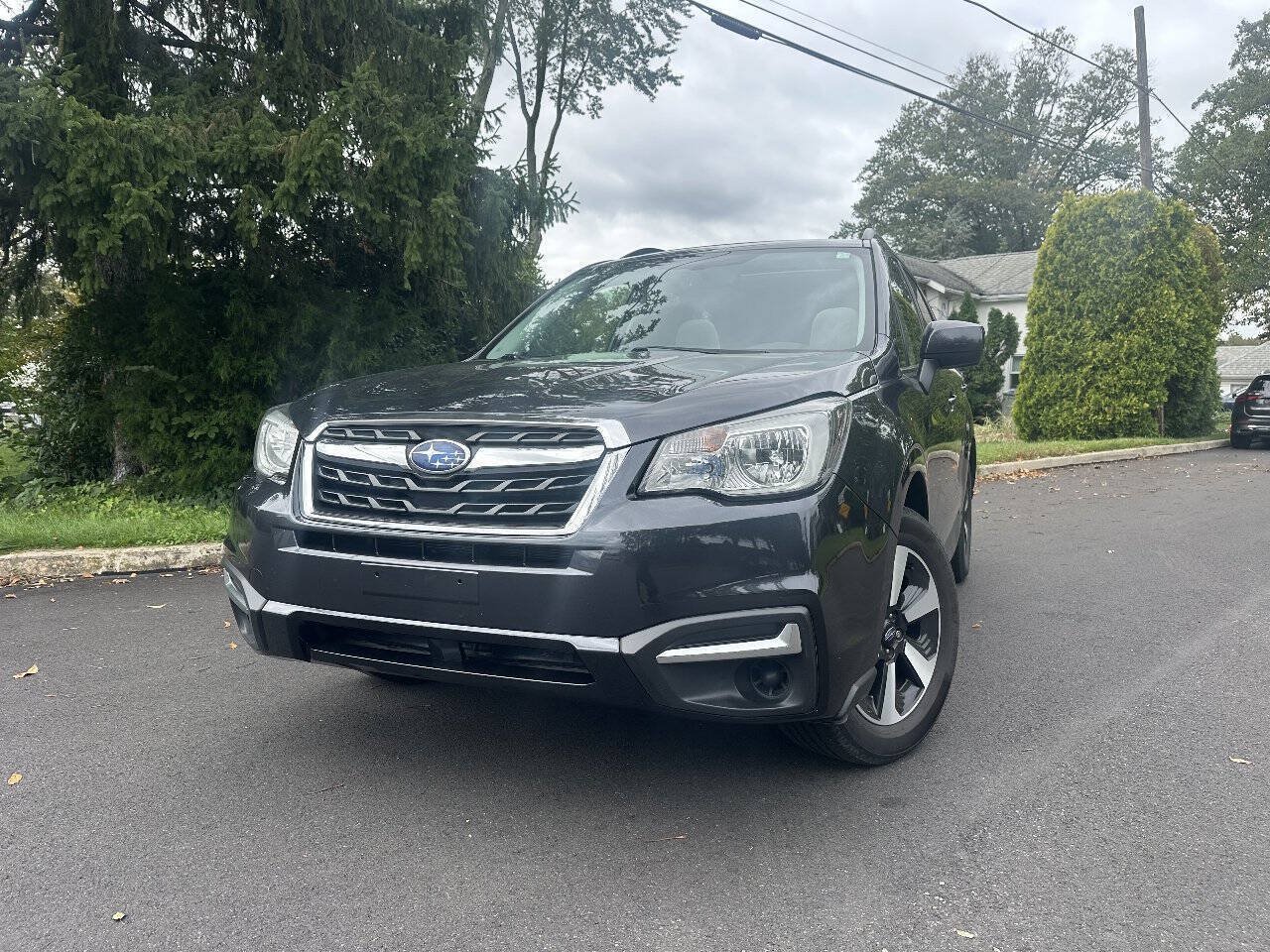 Used 2017 Subaru Forester 2.5i Premium w/ All-Weather Package AWD/4WD image 2
