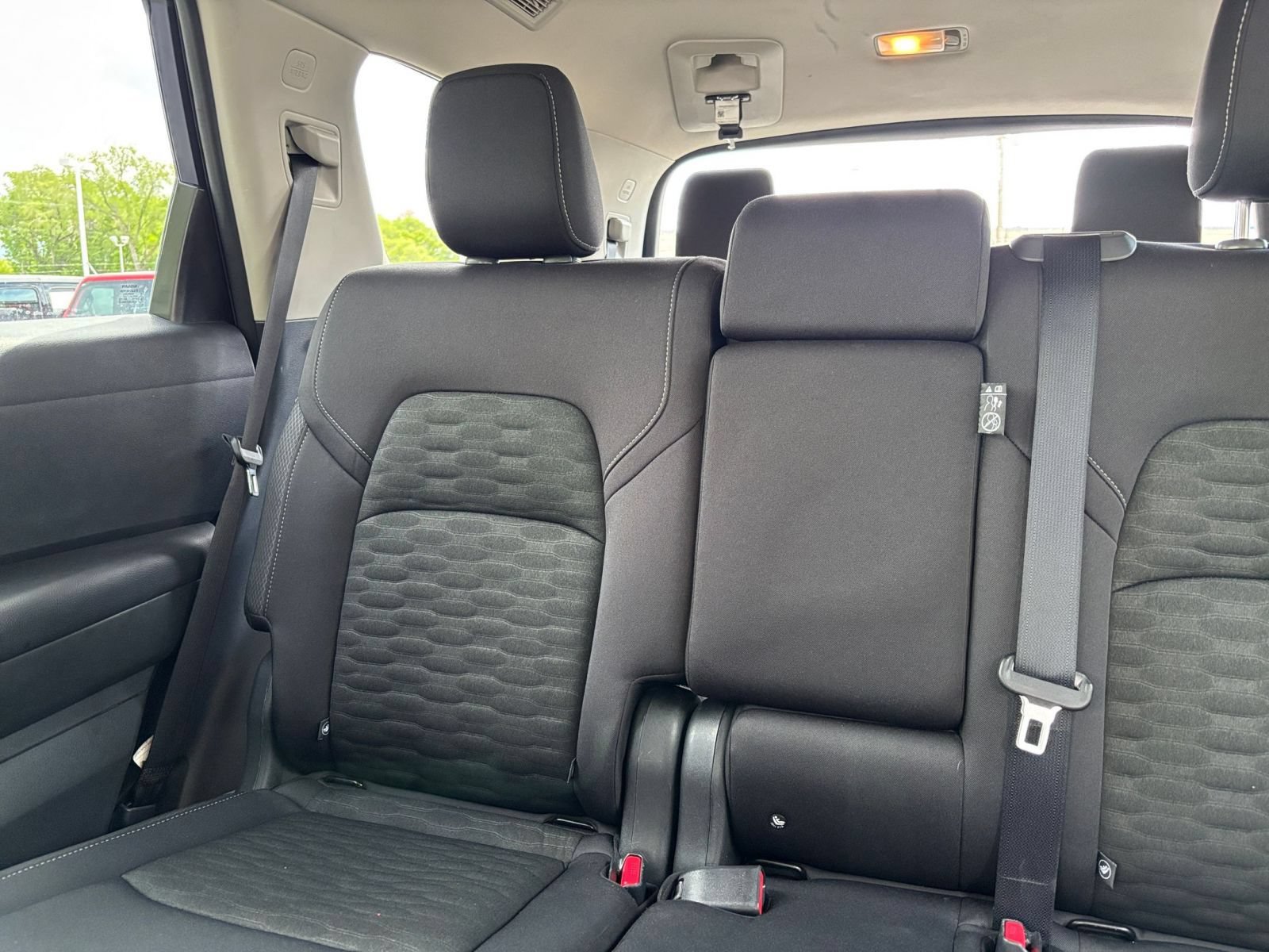Used 2025 Nissan Pathfinder SV AWD/4WD image 41