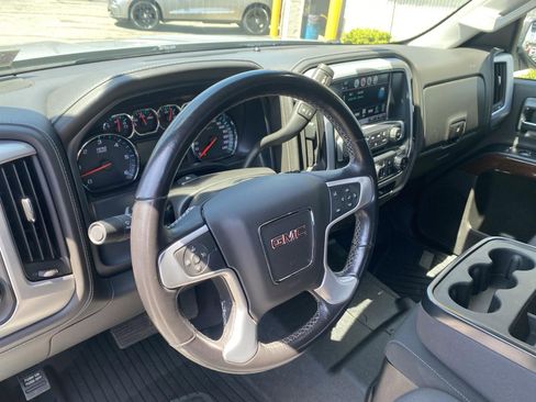 Used 2019 GMC Sierra 1500 SLE w/ SLE Value Package AWD/4WD image 19