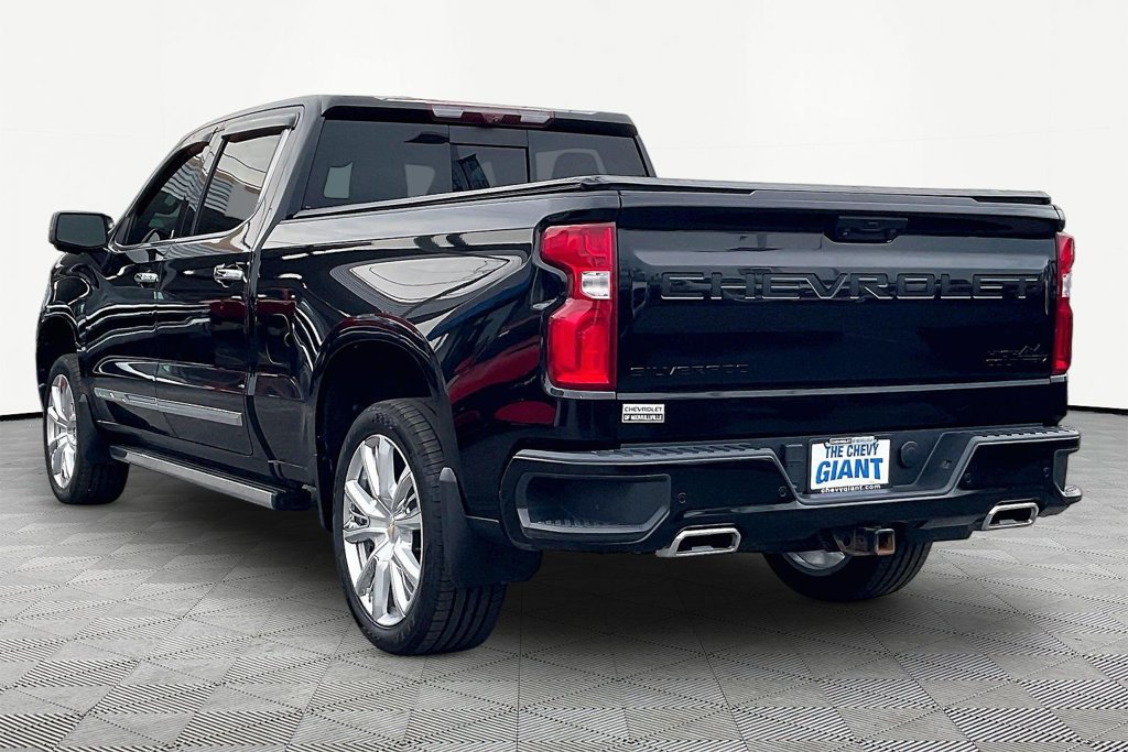 Used 2023 Chevrolet Silverado 1500 High Country w/ High Country Premium Package AWD/4WD image 4
