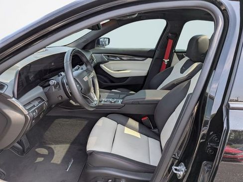 Used 2025 Cadillac CT5 V RWD image 21