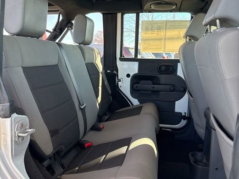 Used 2010 Jeep Wrangler Unlimited Sport image 20