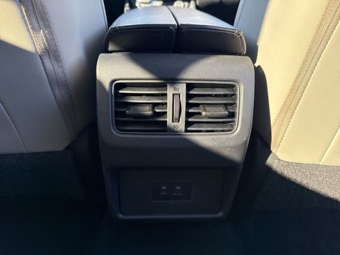 Used 2023 Nissan Rogue SV w/ SV Premium Package image 25