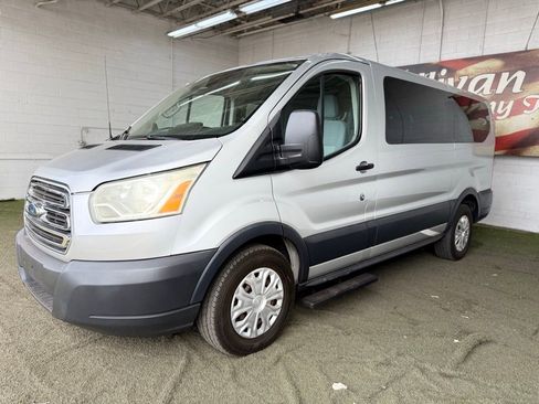 Used 2015 Ford Transit 150 XLT image 5