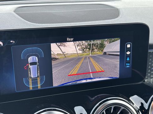 Certified 2024 Mercedes-Benz GLB 250 image 22