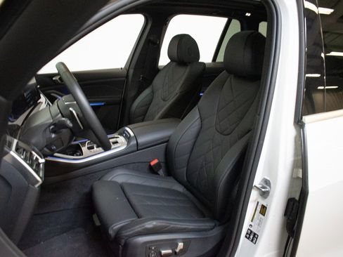 Certified 2026 BMW X5 xDrive40i w/ Parking Assistance Package image 21