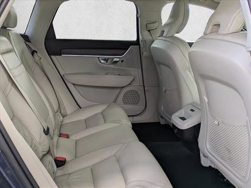 Used 2019 Volvo V90 T5 Cross Country w/ Advanced Package image 24