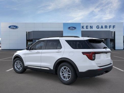 New 2025 Ford Explorer Active image 7