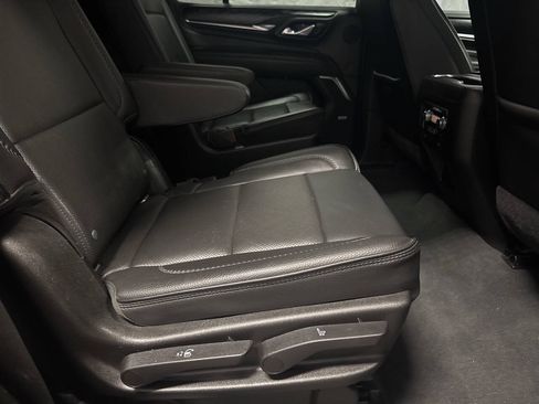 Used 2021 GMC Yukon Denali w/ Denali Premium Package AWD/4WD image 17