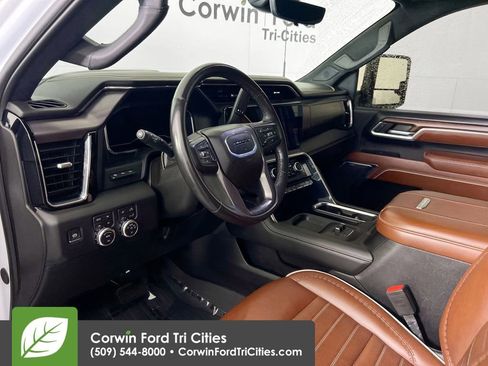 Used 2024 GMC Sierra 3500 Denali Ultimate image 3