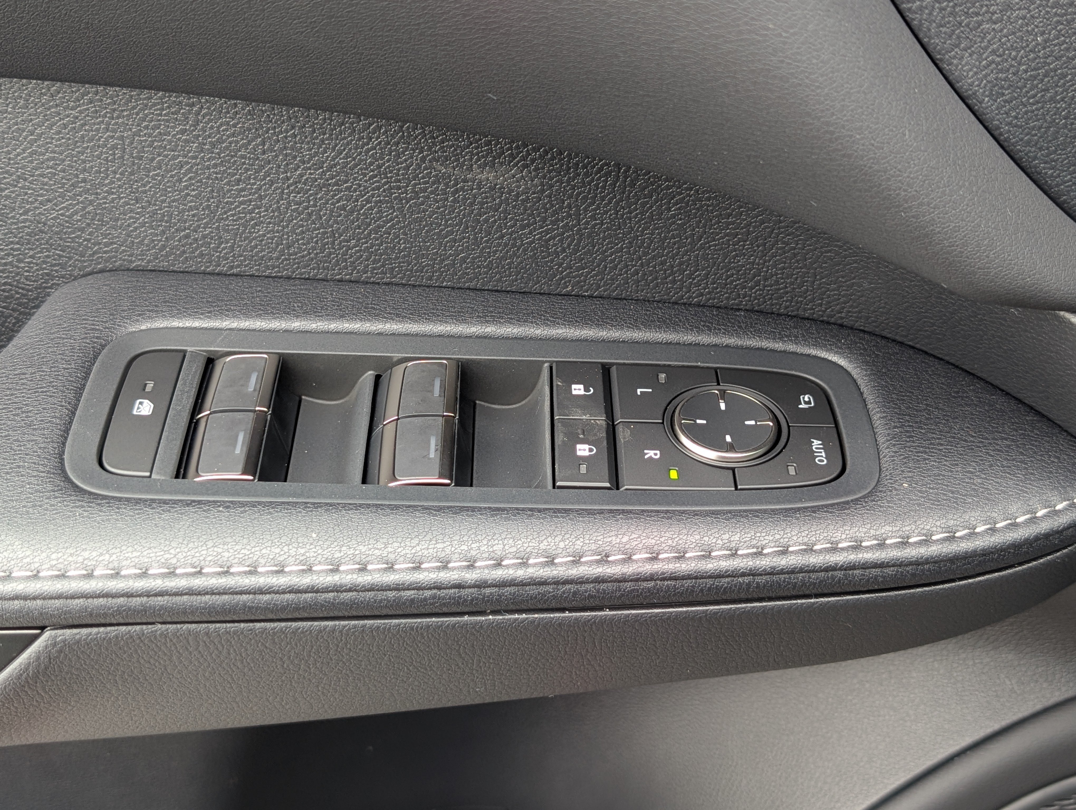 New 2026 Lexus RX 350 AWD/4WD image 17