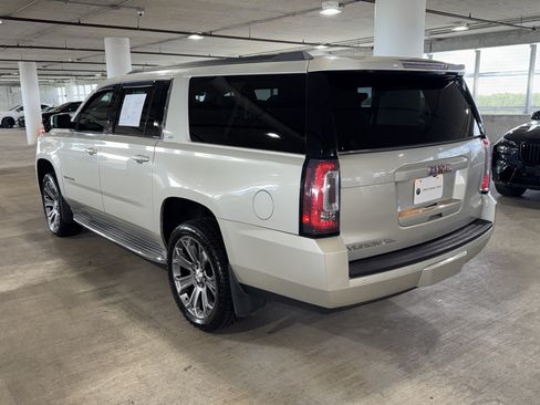 Used 2015 GMC Yukon XL SLT AWD/4WD image 2
