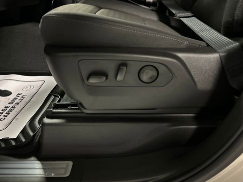 New 2026 GMC Sierra 1500 SLE image 11