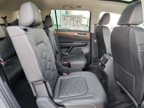 New 2026 Volkswagen Atlas SE image 14