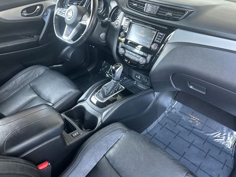 Used 2020 Nissan Rogue Sport SL AWD/4WD image 16