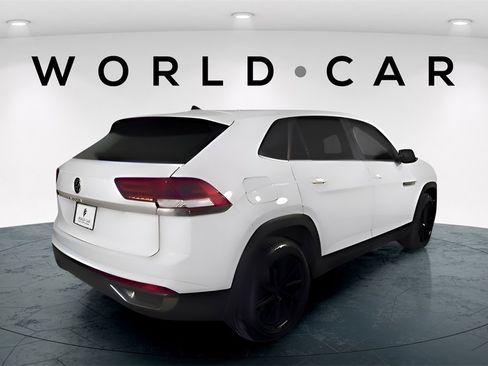 Used 2021 Volkswagen Atlas Cross Sport SE image 7