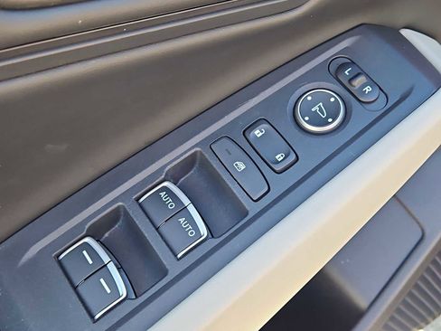 Certified 2023 Honda Accord EX image 17